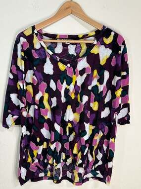 Dana Buchman Abstract Print V-Neck Bubble Hem Top, Size L